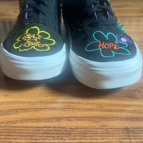 Vans Old Skool Cultivate Care Classic Embroidered Black Sneakers Kicks - Picture 4 of 11